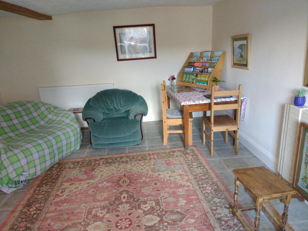 Sharlands Farm Bed And Breakfast Bude Eksteriør bilde